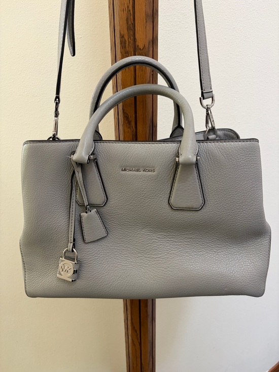Michael Kors Handbags - Michael Kors Gray Pebbled Leather Satchel